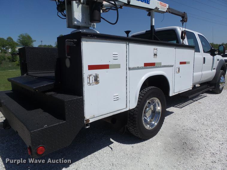 image for item DC7309 2005 Ford F550 Super Duty XL Crew Cab utility truck with crane