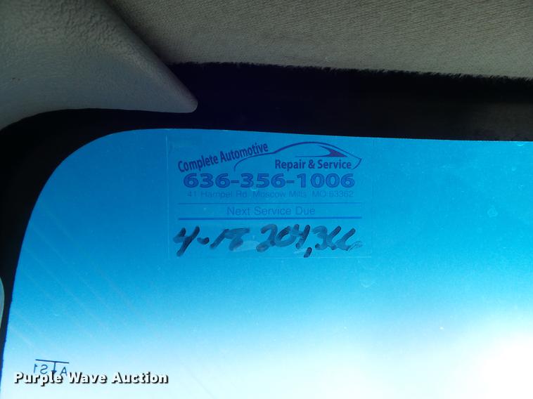 image for item DC7309 2005 Ford F550 Super Duty XL Crew Cab utility truck with crane