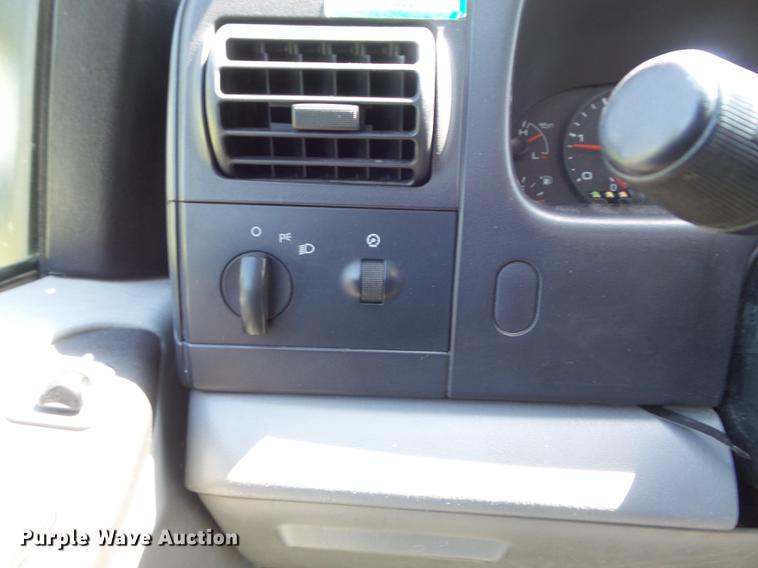 image for item DC7309 2005 Ford F550 Super Duty XL Crew Cab utility truck with crane