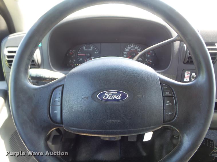 image for item DC7309 2005 Ford F550 Super Duty XL Crew Cab utility truck with crane