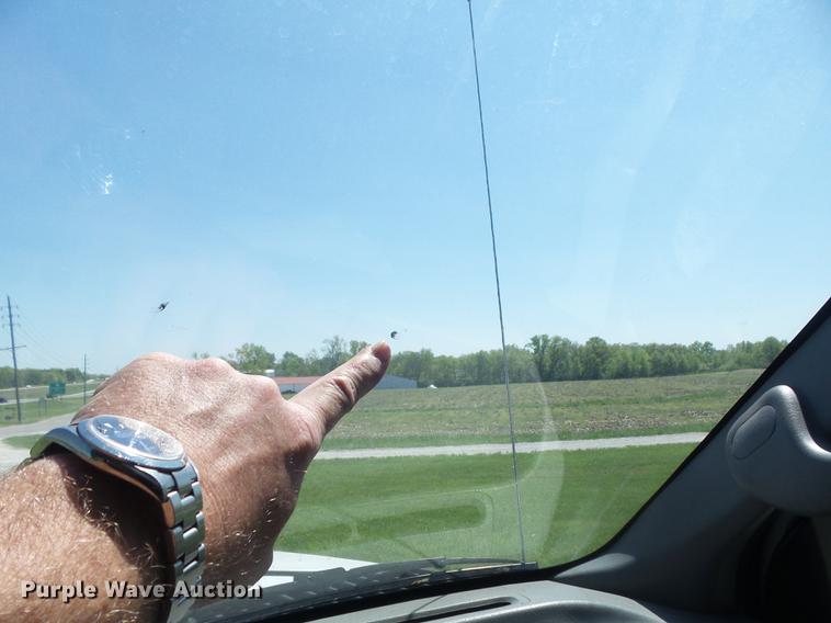 image for item DC7309 2005 Ford F550 Super Duty XL Crew Cab utility truck with crane