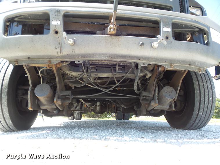 image for item DC7309 2005 Ford F550 Super Duty XL Crew Cab utility truck with crane