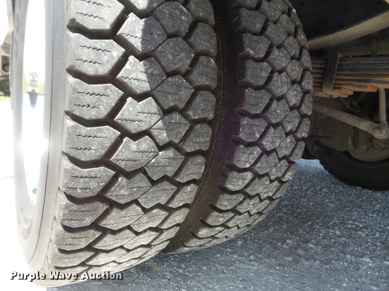 image for item DC7309 2005 Ford F550 Super Duty XL Crew Cab utility truck with crane