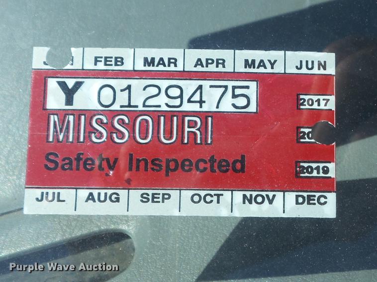 image for item DC7309 2005 Ford F550 Super Duty XL Crew Cab utility truck with crane