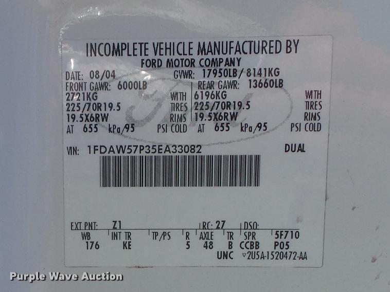 image for item DC7309 2005 Ford F550 Super Duty XL Crew Cab utility truck with crane