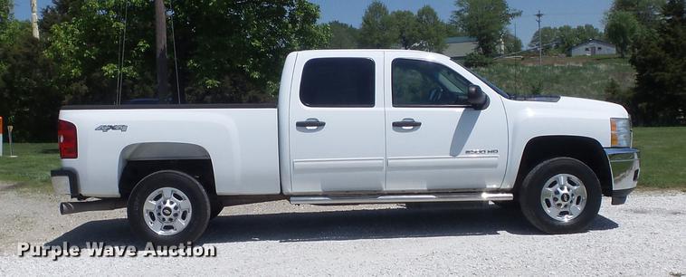 image for item DC7310 2014 Chevrolet Silverado 2500HD LT Crew Cab pickup truck