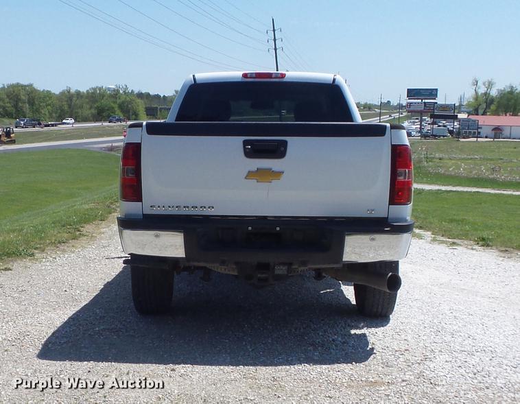 image for item DC7310 2014 Chevrolet Silverado 2500HD LT Crew Cab pickup truck