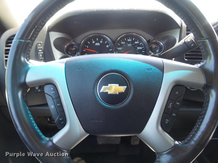 image for item DC7310 2014 Chevrolet Silverado 2500HD LT Crew Cab pickup truck