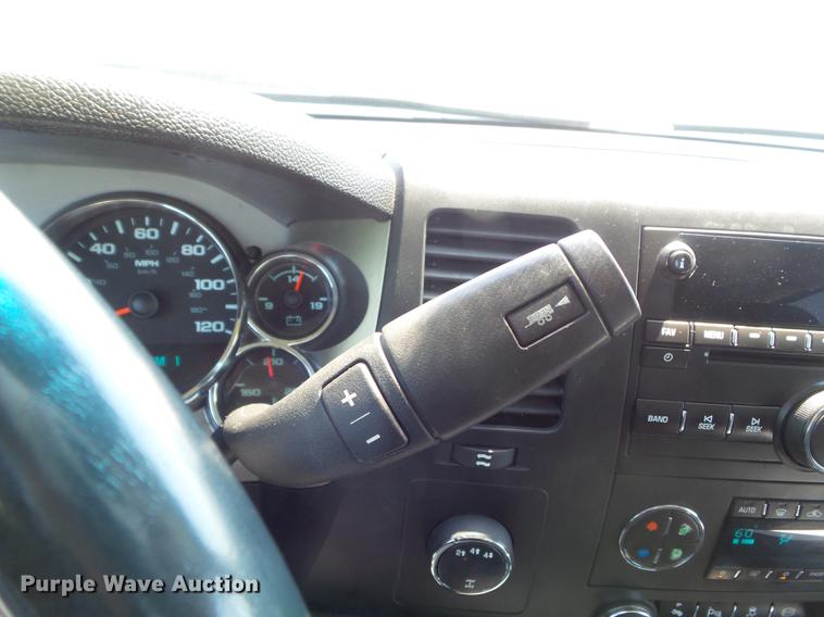 image for item DC7310 2014 Chevrolet Silverado 2500HD LT Crew Cab pickup truck