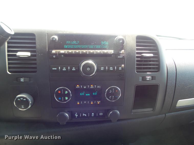 image for item DC7310 2014 Chevrolet Silverado 2500HD LT Crew Cab pickup truck