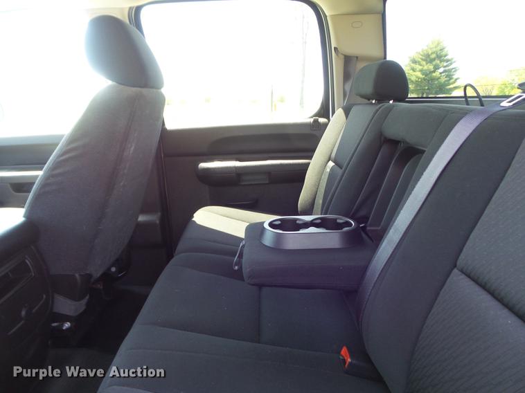 image for item DC7310 2014 Chevrolet Silverado 2500HD LT Crew Cab pickup truck