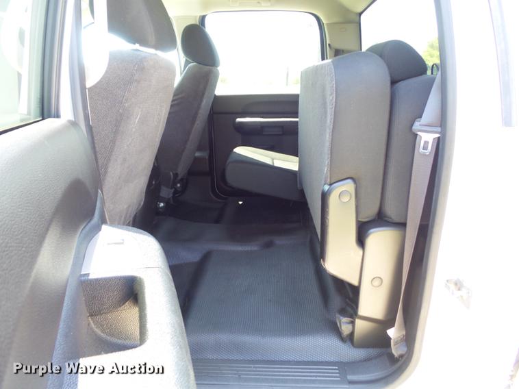 image for item DC7310 2014 Chevrolet Silverado 2500HD LT Crew Cab pickup truck