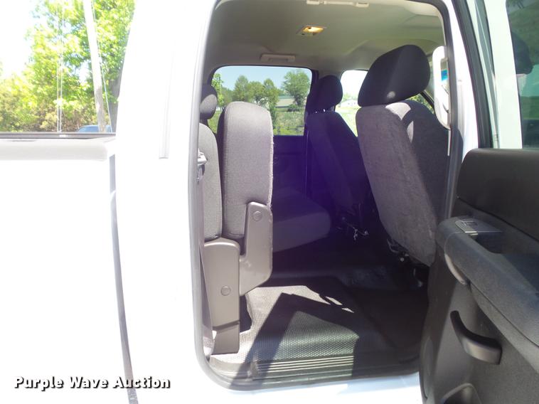 image for item DC7310 2014 Chevrolet Silverado 2500HD LT Crew Cab pickup truck