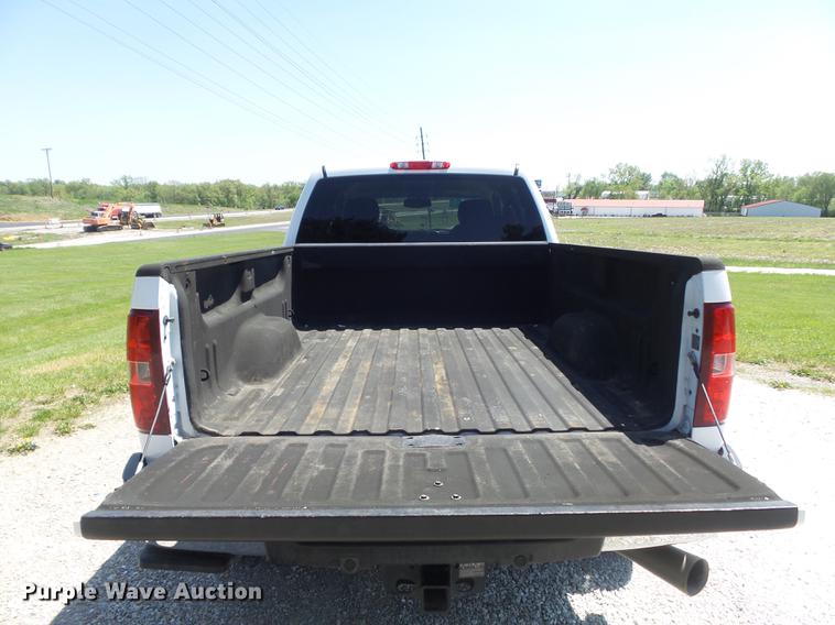 image for item DC7310 2014 Chevrolet Silverado 2500HD LT Crew Cab pickup truck