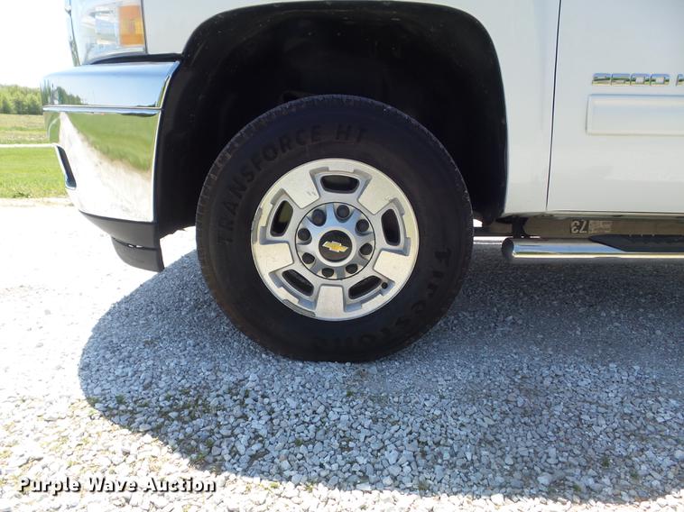 image for item DC7310 2014 Chevrolet Silverado 2500HD LT Crew Cab pickup truck