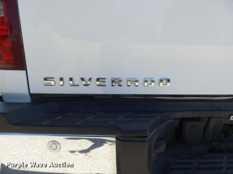 image for item DC7310 2014 Chevrolet Silverado 2500HD LT Crew Cab pickup truck