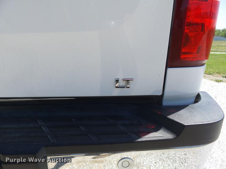 image for item DC7310 2014 Chevrolet Silverado 2500HD LT Crew Cab pickup truck