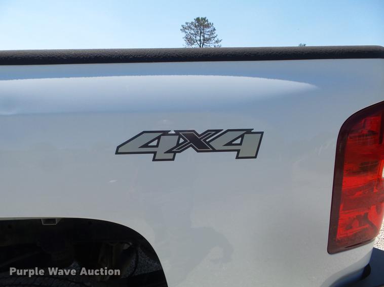 image for item DC7310 2014 Chevrolet Silverado 2500HD LT Crew Cab pickup truck