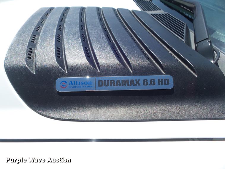 image for item DC7310 2014 Chevrolet Silverado 2500HD LT Crew Cab pickup truck