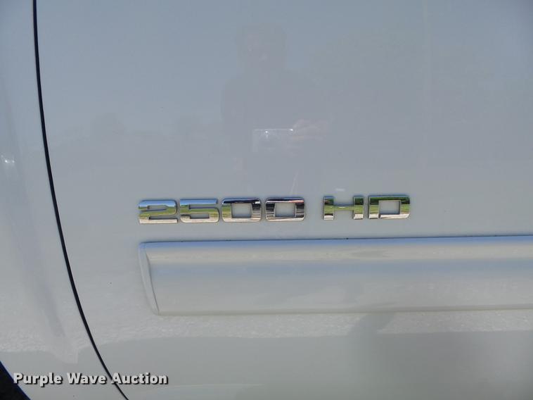 image for item DC7310 2014 Chevrolet Silverado 2500HD LT Crew Cab pickup truck