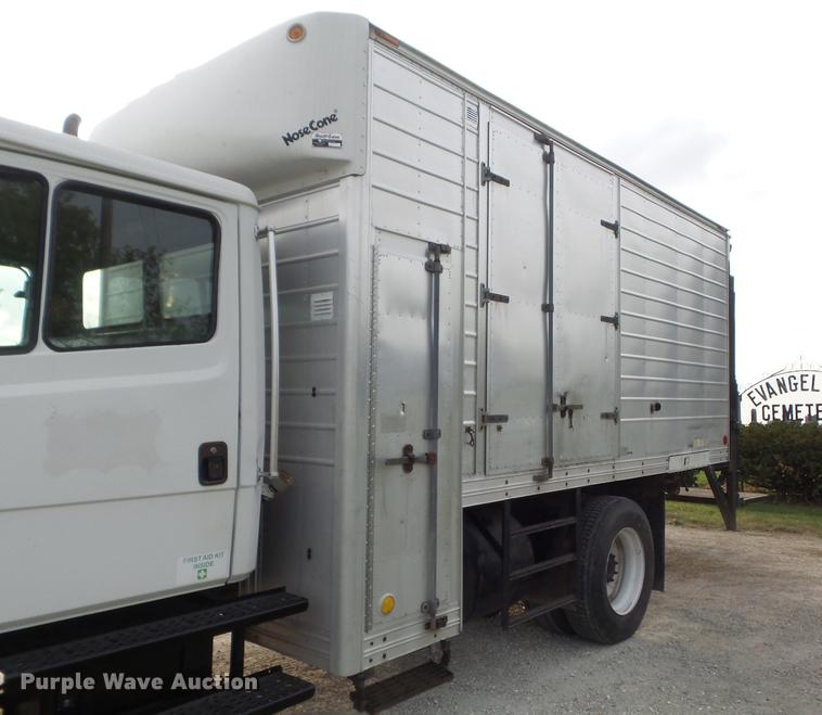 image for item DC7312 1999 Freightliner FL70 Crew Cab box truck