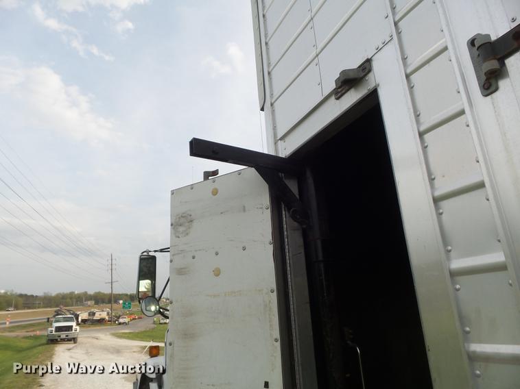 image for item DC7312 1999 Freightliner FL70 Crew Cab box truck