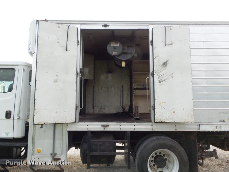 image for item DC7312 1999 Freightliner FL70 Crew Cab box truck