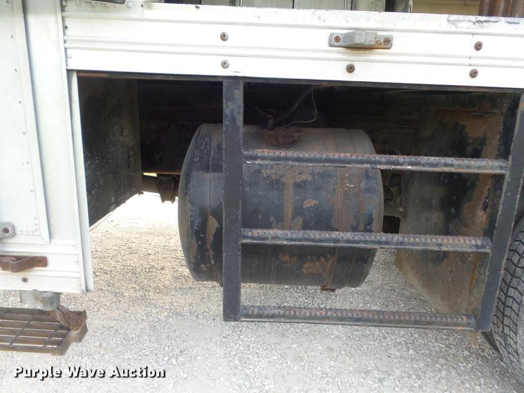 image for item DC7312 1999 Freightliner FL70 Crew Cab box truck