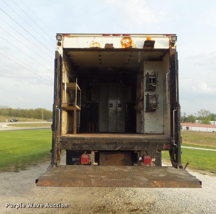 image for item DC7312 1999 Freightliner FL70 Crew Cab box truck