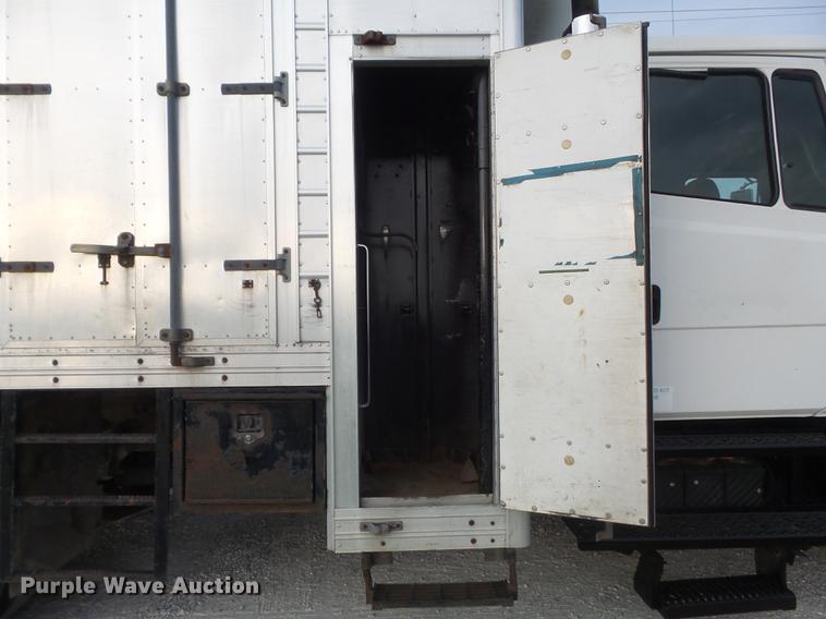 image for item DC7312 1999 Freightliner FL70 Crew Cab box truck