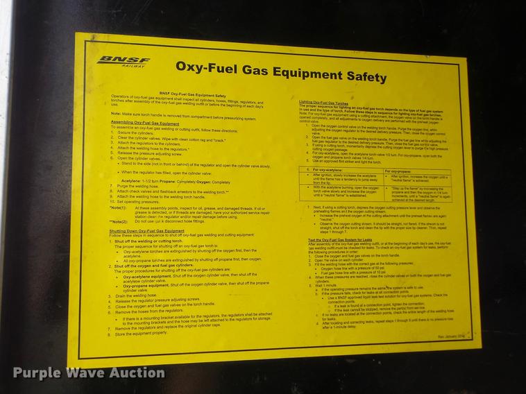image for item DC7312 1999 Freightliner FL70 Crew Cab box truck