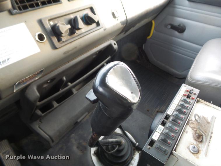 image for item DC7312 1999 Freightliner FL70 Crew Cab box truck