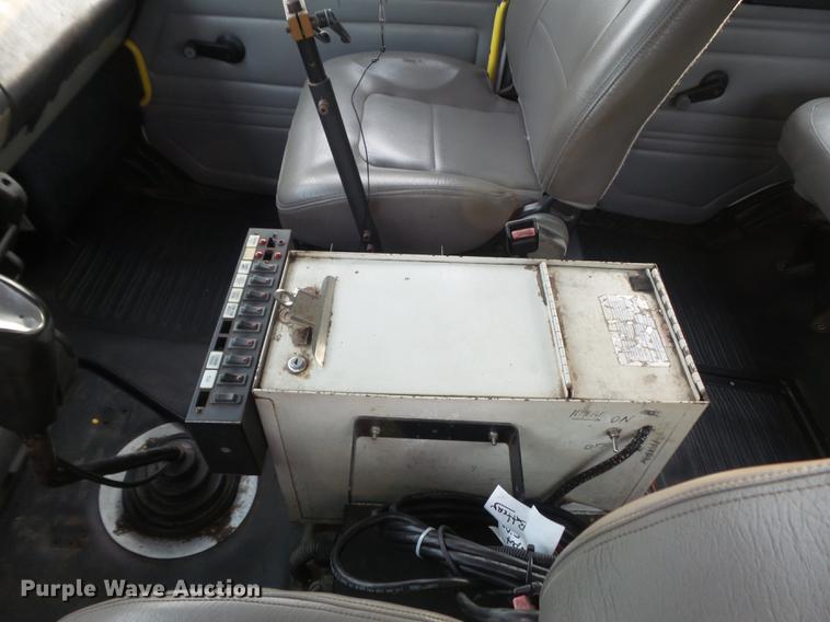 image for item DC7312 1999 Freightliner FL70 Crew Cab box truck