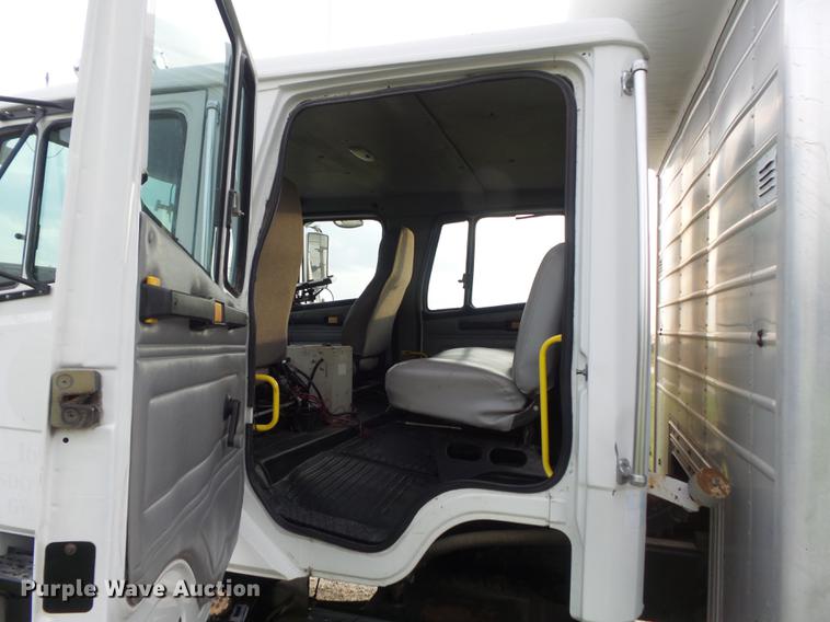 image for item DC7312 1999 Freightliner FL70 Crew Cab box truck