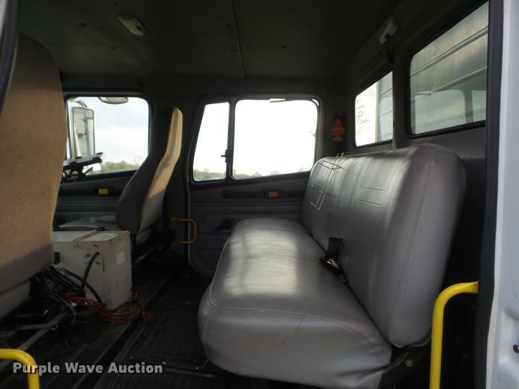 image for item DC7312 1999 Freightliner FL70 Crew Cab box truck