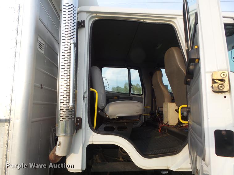 image for item DC7312 1999 Freightliner FL70 Crew Cab box truck