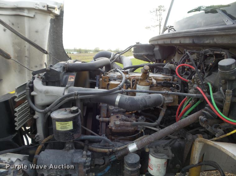 image for item DC7312 1999 Freightliner FL70 Crew Cab box truck