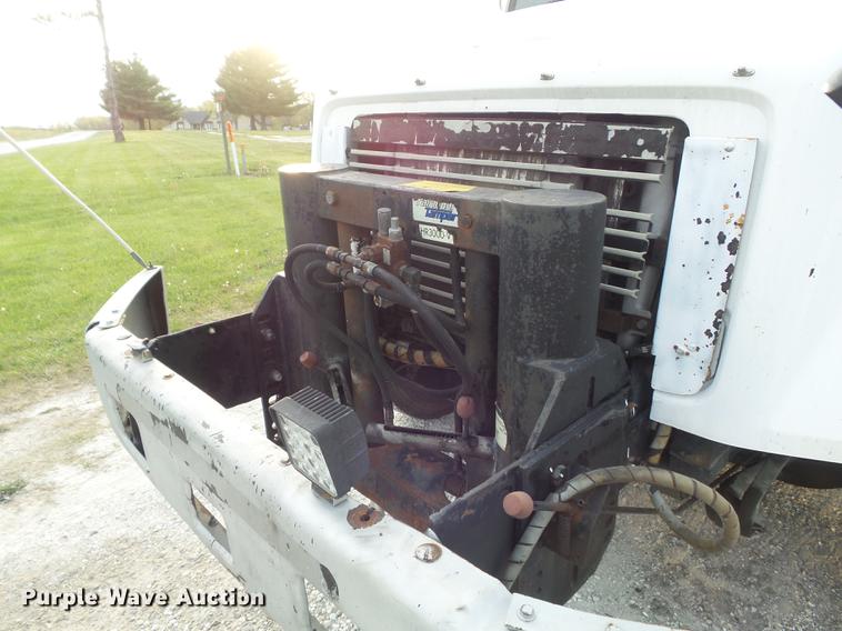 image for item DC7312 1999 Freightliner FL70 Crew Cab box truck