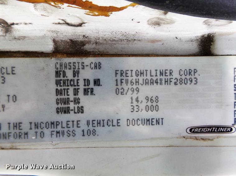 image for item DC7312 1999 Freightliner FL70 Crew Cab box truck