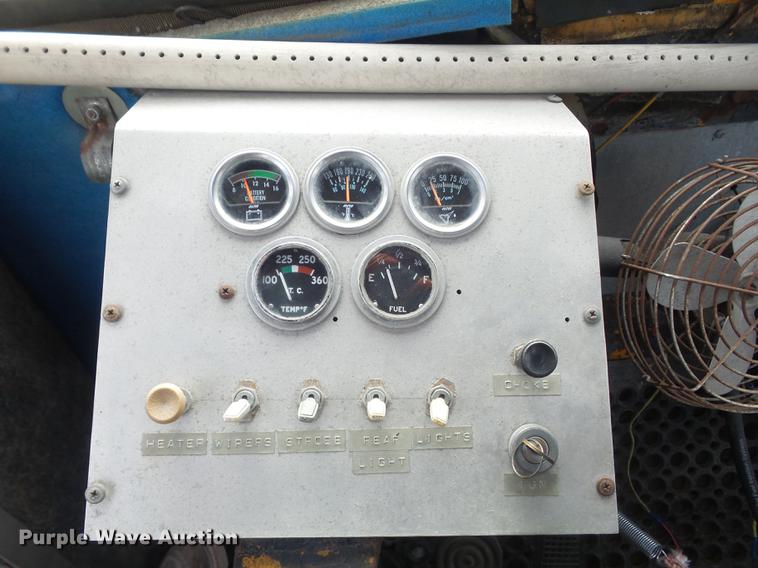 image for item DC7314 United Tractor SM80 Shop Mule aircraft tug