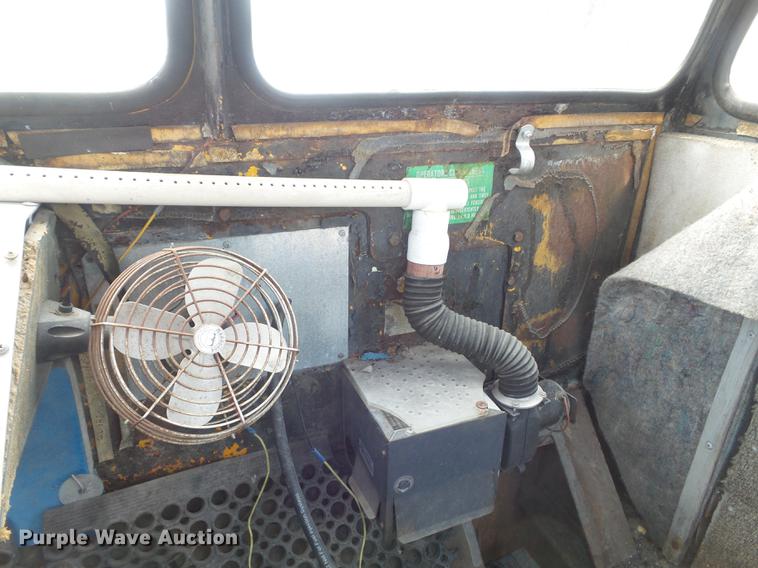 image for item DC7314 United Tractor SM80 Shop Mule aircraft tug