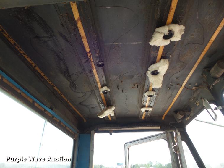 image for item DC7314 United Tractor SM80 Shop Mule aircraft tug