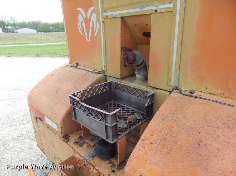 image for item DC7314 United Tractor SM80 Shop Mule aircraft tug