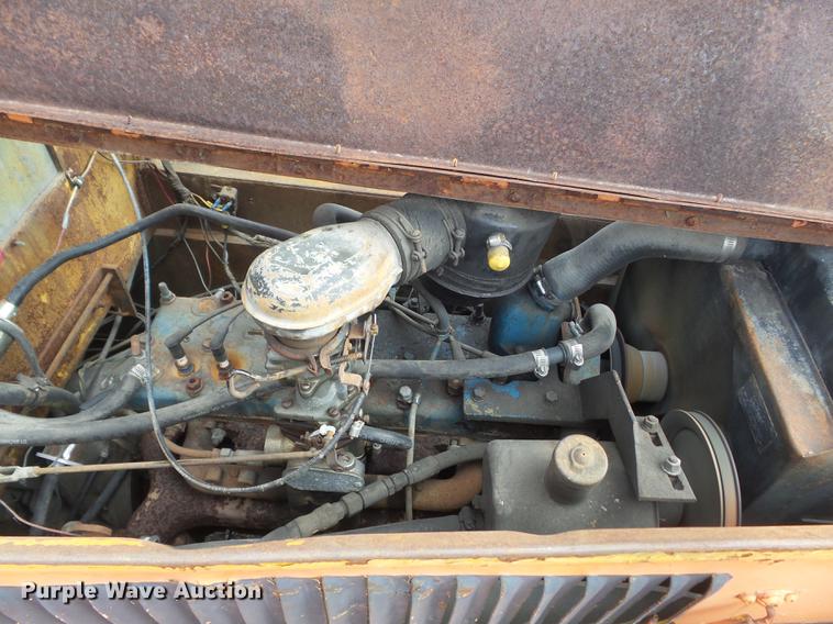 image for item DC7314 United Tractor SM80 Shop Mule aircraft tug