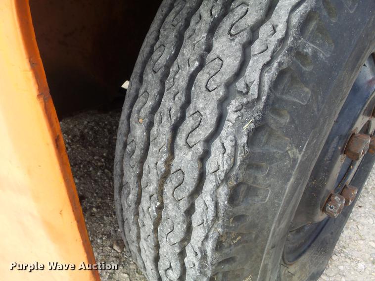 image for item DC7314 United Tractor SM80 Shop Mule aircraft tug