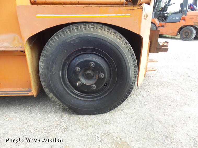 image for item DC7314 United Tractor SM80 Shop Mule aircraft tug