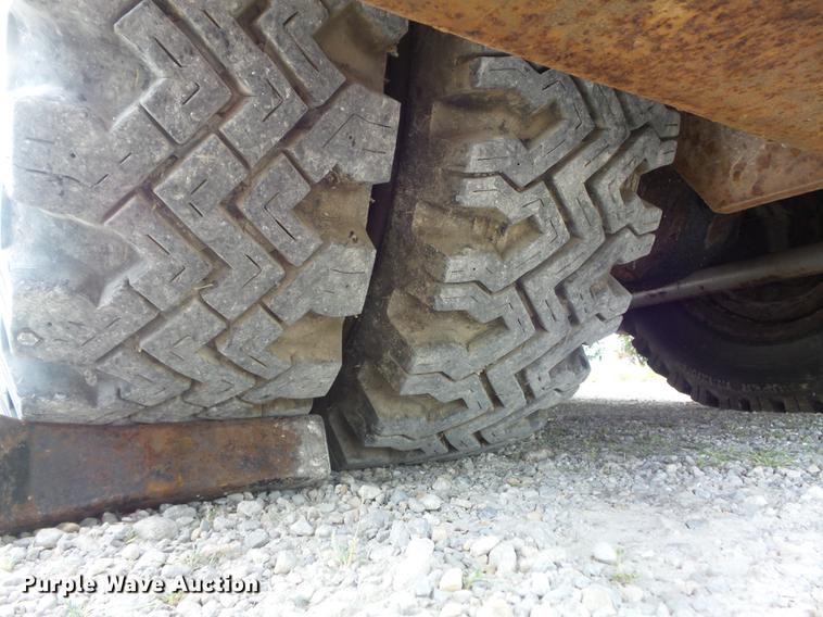 image for item DC7314 United Tractor SM80 Shop Mule aircraft tug