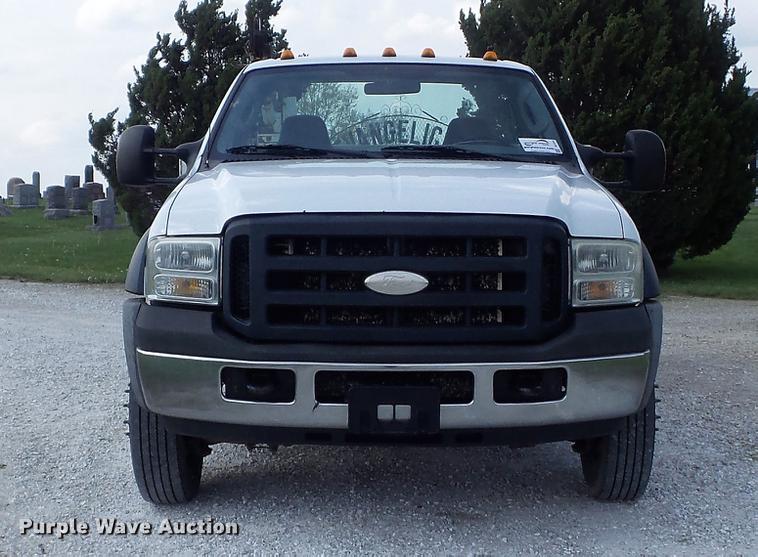 image for item DC7315 2006 Ford F450 Super Duty XL utility truck with crane
