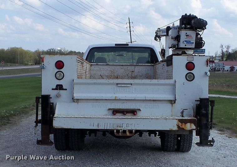 image for item DC7315 2006 Ford F450 Super Duty XL utility truck with crane