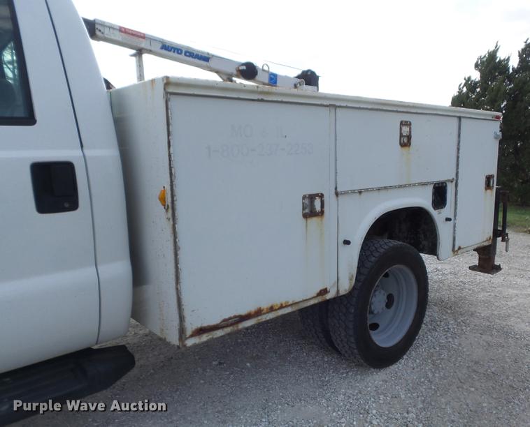 image for item DC7315 2006 Ford F450 Super Duty XL utility truck with crane